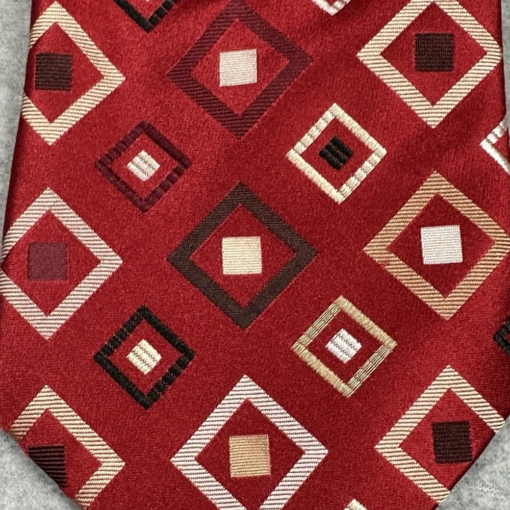 Geoffrey Beene Neck Tie Red Silk Geometric Diamond Pattern NWT